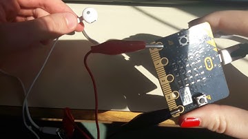 Microbit hang fényre