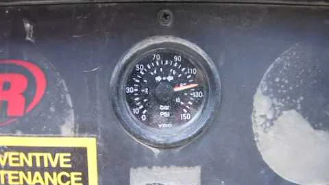 Lot #0106: 2005 Ingersoll Rand P185JD Portable Rotary Screw Air Compressor