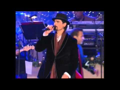 [Backstreet Boys] "I Want It That Way" @ The Grove Tree Lighting 2012