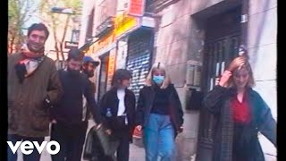 Video thumbnail of "Mujeres, Cariño - Al Final Abrazos"