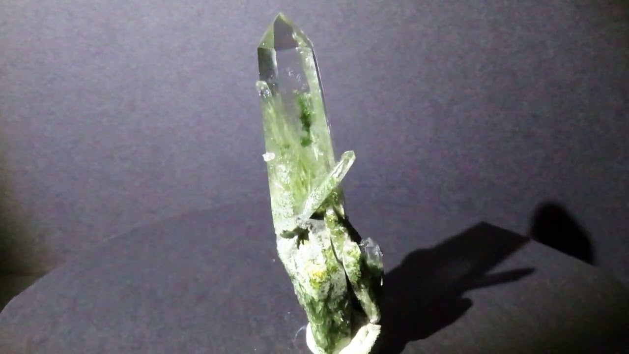 ガネーシュヒマール産 ポイント インクルージョン タイプ 21.6g