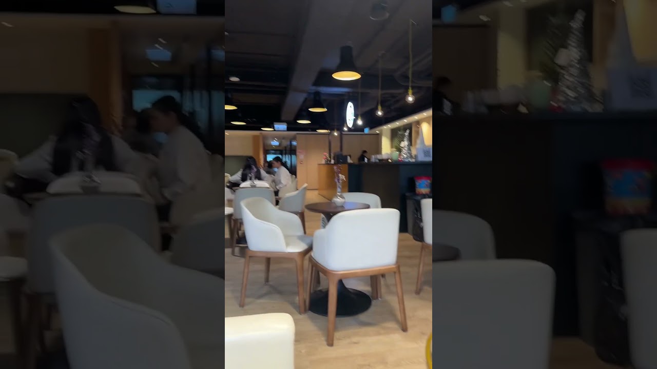 Lounge @Owwa Hongkong may libreng snack nga 😋😘 