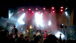 Video thumbnail of "Uniikki & Spekti - Kunnon Mestaan Vetää live Helsinki 30.5.2014"