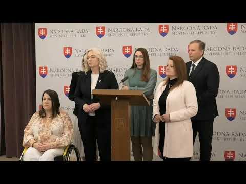 Opoz&iacute;cia kritizuje fungovanie novej posudkovej činnosti, MPSVR oponuje

Bratislava 20. marca (TASR) - Reforma posudkovej činnosti, ktor&aacute; plat&iacute; od septembra minul&eacute;ho roka, v praxi nefunguje dobre a situ&aacute;ciu mnoh&yacute;ch odk&aacute;zan&yacute;ch ľud&iacute; sk&ocirc;r skomplikovala ako zlep&scaron;ila.

#Opoz&iacute;cia #kritizuje #fungovanie #novej #posudkovej