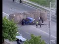 в Киеве смертельное ДТП на скорости 100км/ч. машина влетела в бетонные блоки