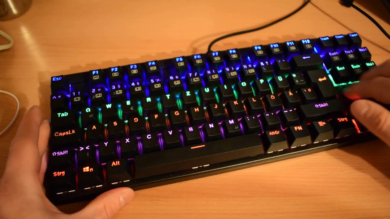 Review: Aukey - Mechanische Tastatur KM-G7 mit LED Beleuchtung - YouTube