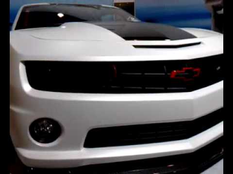 Chevy Camaro SSX is stripped & tuned for closed-co...