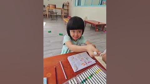 Tiếng Anh Giao Tiếp Trẻ Em Tại Phan Thiết: Honami practices describing picture about Weather