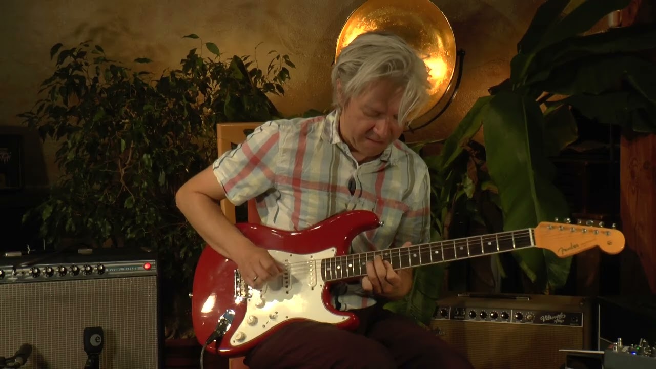 Fender Stratocaster Eric Johnson Signature presented by Tobias