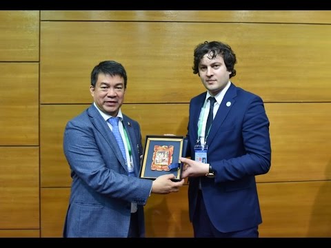 ირაკლი კობახიძის შეხვედრა ფილიპინების სენატის პრეზიდენტთან