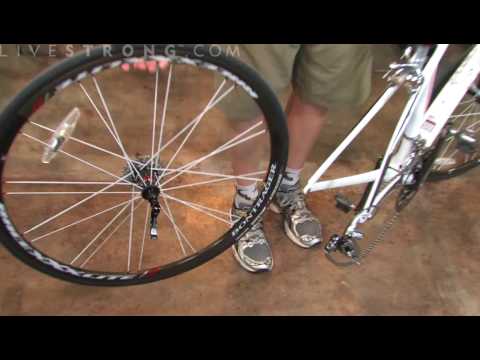 How to Remove the Back Wheel on a Road Bike