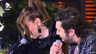 Halil Sezai & Linet - Duman İsyan Düet (Beyaz Show 2013) HD