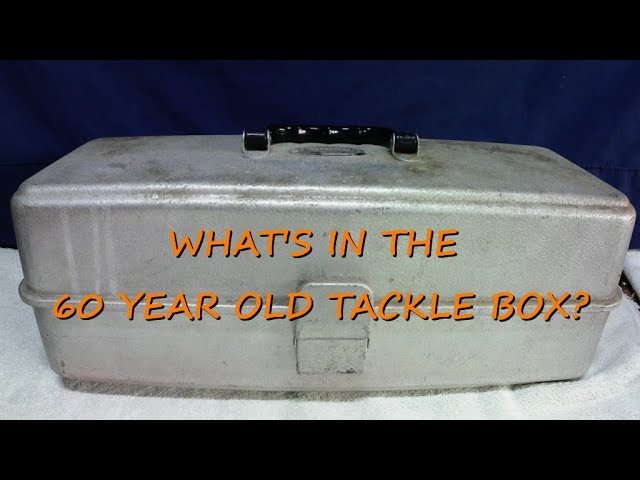 What's in the 60 Year old Tackle Box? Bat Ray Trouble :Morro Bay