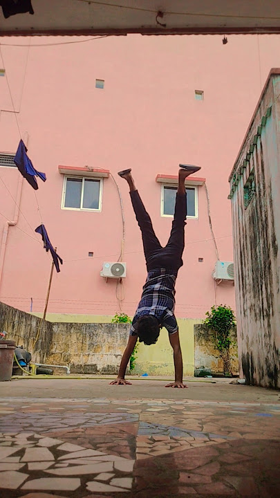 Nashe Si Chadh Gayi | Full Song | Befikre, Ranveer Singh, Vaani Kapoor, Arijit Singh, Vishal-Shekhar