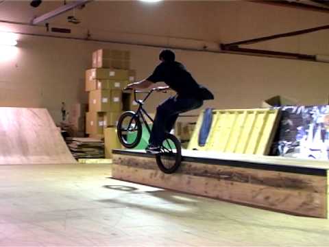 Seventies BMX - Alex Kennedy / Mezzanine session