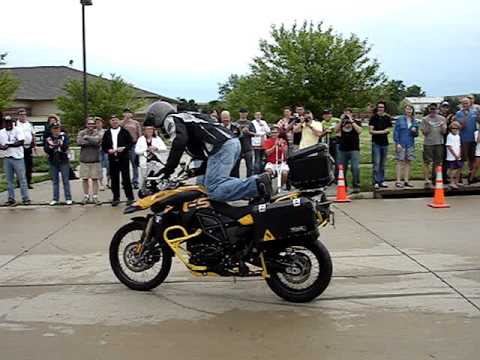 Chris "Teach" McNeil burnout on F800GS at Gina's B...