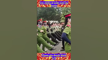 Các chiến sĩ miệt mài tập luyện