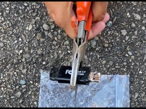 Video: How To Break A Flash Drive
