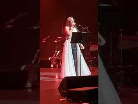 اليسا في الاولمبيا احكيلي عن بلدي