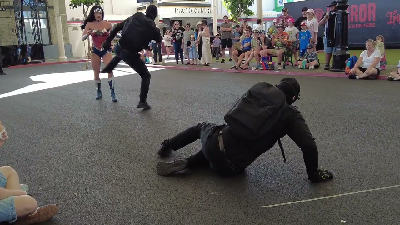 黄金海岸电影世界-电影角色表演