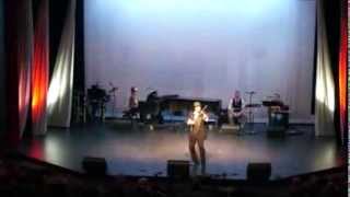Steve Bowen performance for 'The Stars Come Out'