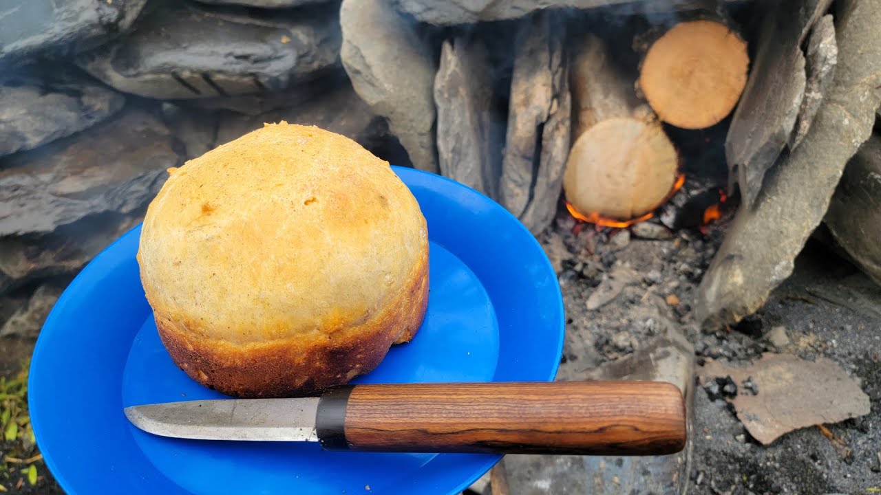 10 faons de faire cuire du pain sur un feu de camp  Recette de pain super facile Superaliment de campingsurvie ultime