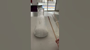 Testing for oxygen with a glowing splint 2 IMG 0436