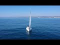 Velero desde dron en el Mediterráneo.