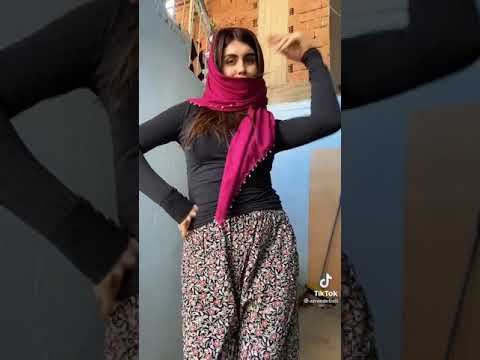 köylü güzeli kızı twerk yapıyor