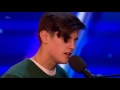 He sings to his girlfriend with his own apology song that mesmerized the judges