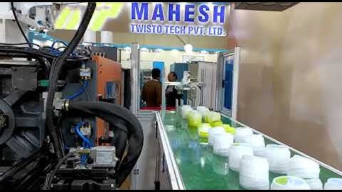 High speed injection moulding machine for IML