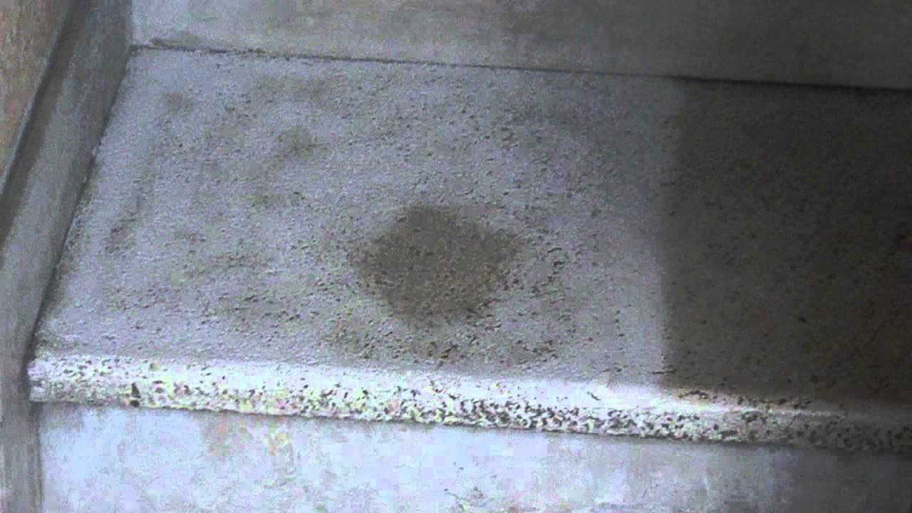 Pulizia di un gradino di una scala in marmo antico youtube Come pulire scale in pietra