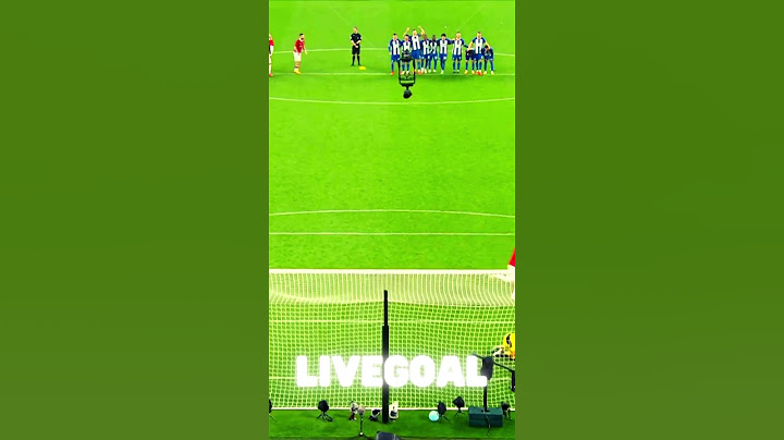 The moment VictorLindelof sent the Reds back to Wembley 🔥