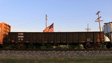 CSX ES40DC & C40-8W GE pair make their way east @ Livonia w/ CSX Manifest Train D736