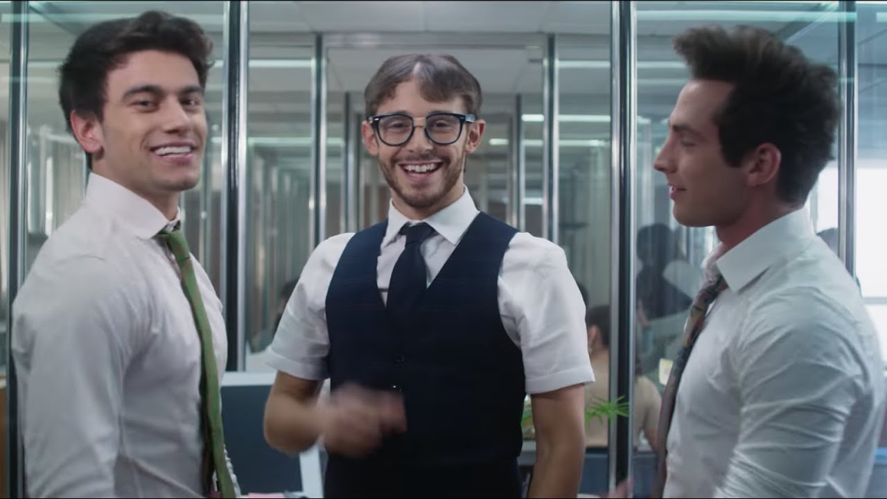 RUGGERO Ft. MYA | Apenas Son Las 12 (Official Video)