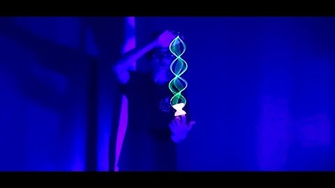 Blacklight yoyo tricks
