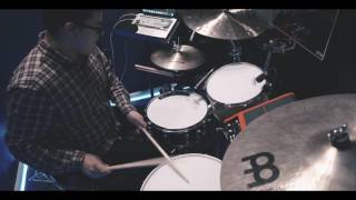 Video thumbnail of "Él Es Vida - Espíritu Y En Verdad  (Drum cover)"