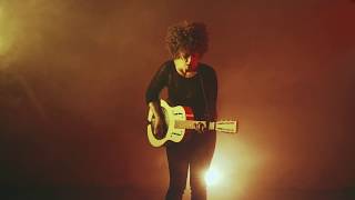 Miniatura de vídeo de "Chastity Brown "Wake Up" [Official Video]"