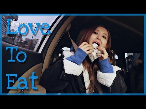 BLACKPINK Rosé loves to eat 4 #mukbang