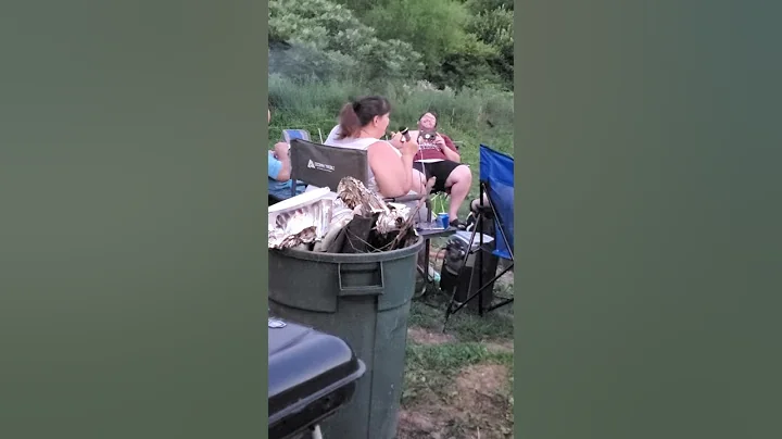 No good singer #1 better not quit your day job :(