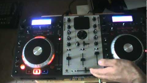 Numark Mixdeck VS  Numark NS7