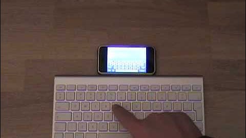 Apple Wireless Keyboard used with an iPhone 3G