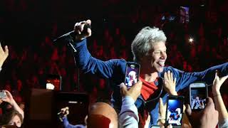 Video voorbeeld van ""Bed of Roses (Jon Sings in Crowd)" Bon Jovi@PPL Center Allentown, PA 5/2/18"