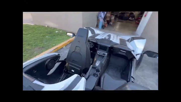 Slingshot 2022, 8-Speakers Setup - Motorcycles Sound Systems- Miami