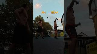 КТО ЗАБИЛ ЭТОТ ЛЮТЫЙ БРОСОК? #trickshots #basketball #basketballshots #баскетбол