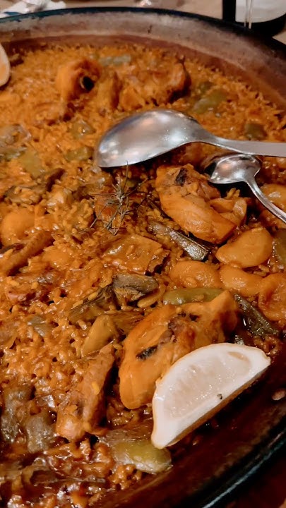 must-try-in-spain-paella-valenciana-shorts-food-youtube