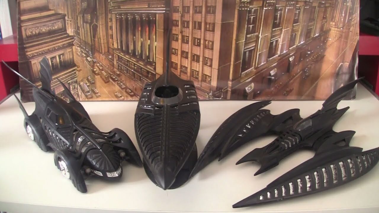 Batman Forever Merchandise Review - Batwing, Batboat, Batmobile models from  Revell - YouTube