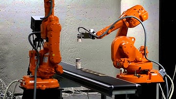 Robot at NTNU stacking up paper cups