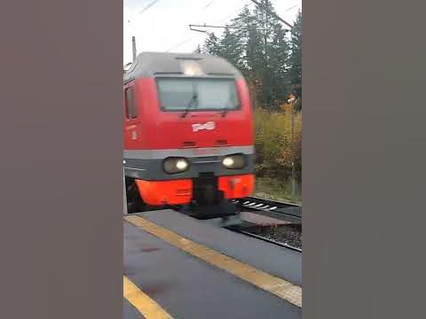 Поезд дальнего следования:Владивосток-Москва, на станции Юрьевец - YouTube