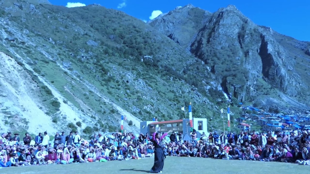 Churi ward 01 girl Tibetan dance